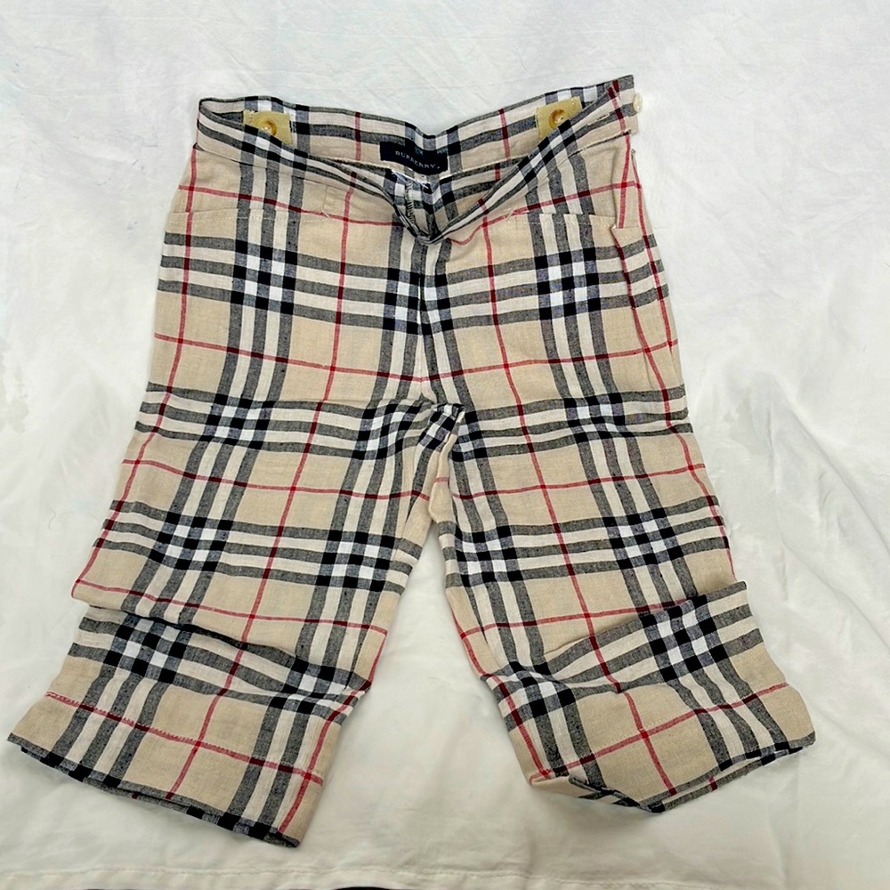 Vintage Burberry linen pants with side zipper. New w/o tags